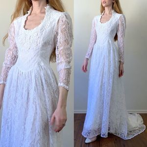 vintage 70s Gunne Sax lace wedding dress